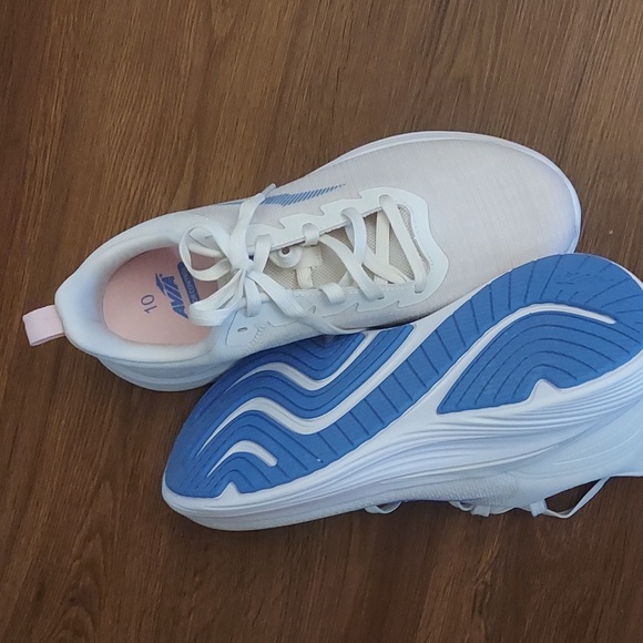 Avia Sneakers SZ 10 NWOT - Picture 4 of 10